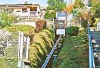 Öffentlicher Schräglift Schrägaufzug beim ehemaligen Altersheim Grandvaux EMS Escale