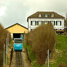 Funiculaire de Cossonay - die Standseilbahn in Cossonay - Wagen bei der Bergstation