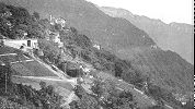 Die Standseilbahn Territet Mont Fleuri unterwegs