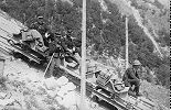 Unterwegs mit der Standseilbahn - Wagen in der Bergstation Le Château