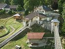 Funiculaire Chaumont - die herrliche Bergstation mit dem Zugang zum Aussichtsturm