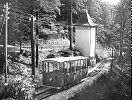 Standseilbahn Luzern Dietschiberg - Wagen unterwegs im Felsental