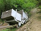 Standseilbahn Kraftwerk Amsteg Unter Axeli Wagen in der Talstation steiles Trassee