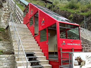 Standseilbahn Ritombahn Wagen in der Talstation Piotta funicolare Ritom Standseilbahnen Schweiz