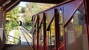 Funicolare Lugano Monte Bre Standseilbahn - Wagen in der Talstation Suvigliana