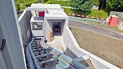 Domat/Ems Friedhof öffentlicher Schräglift Standseilbahn Foto Markus Seitz Archiv standseilbahnen.ch