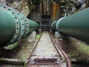 Standseilbahn Balbalera - Puntalta beim Kraftwerk Robbia