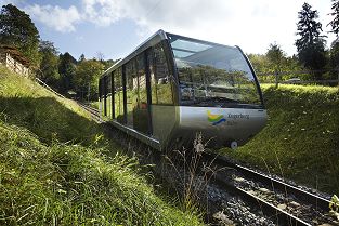 Foto Zugerbergbahn - Umbau 2022 - die Standseilbahn auf den Zugerberg erhält ein neues Trassee