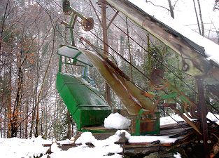 Luftseilbahn Grafenort Obermatt Arni - Zingel - Fahrzeug in der Talstation