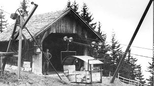 Luftseilbahn Spiringen Witerschwanden - Eggenbergli - Niederberger Schiffli 1973 in der Bergstation Eggenbergli