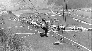Seilbahn Nidfurn Leuggelen offene Schiffli Luftseilbahn Foto Archiv standseilbahnen.ch