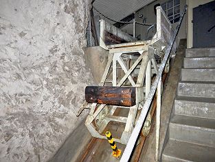 Schrägaufzug für Material und Munition in der Festung Artilleriewerk Fort La Braye - Foto Markus Seitz