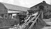 Pfungen Ziegelei Keller Standseilbahn Materialtransport Lehmtransport Ziegelfabrik - Foto Archiv standseilbahnen.ch